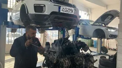 Yükseliş Özel Oto Servis motor bakım alanı